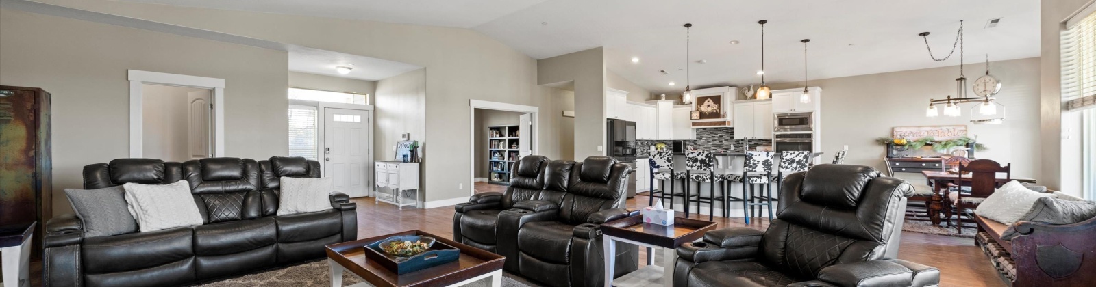 Snively, West Richland, Washington 99353, 3 Bedrooms Bedrooms, 0 ,3 BathroomsBathrooms,Houses,For Sale,Snively,0,289155