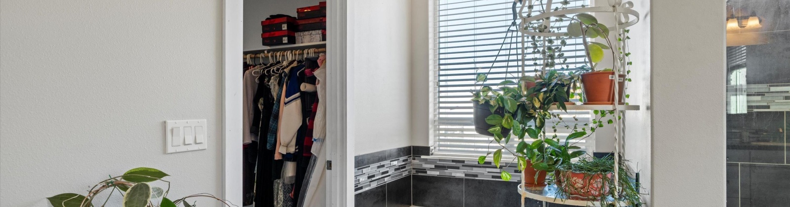 Snively, West Richland, Washington 99353, 3 Bedrooms Bedrooms, 0 ,3 BathroomsBathrooms,Houses,For Sale,Snively,0,289155