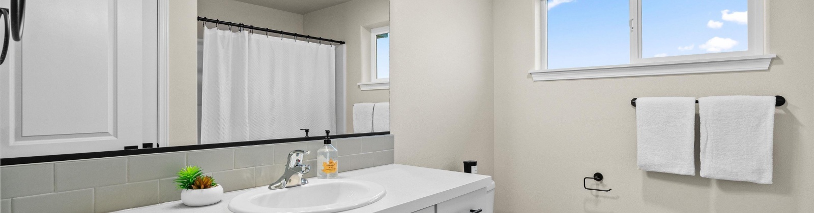 24th Ave, Kennewick, Washington 99338, 4 Bedrooms Bedrooms, 0 ,3 BathroomsBathrooms,Houses,For Sale,24th Ave,0,289159