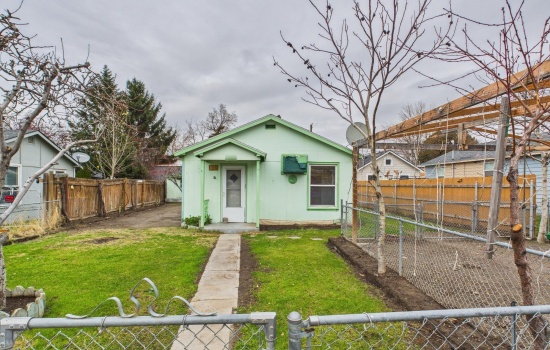 helena St, Richland, Washington 99352, 2 Bedrooms Bedrooms, 0 ,1 BathroomBathrooms,Houses,For Sale,helena St,0,289163