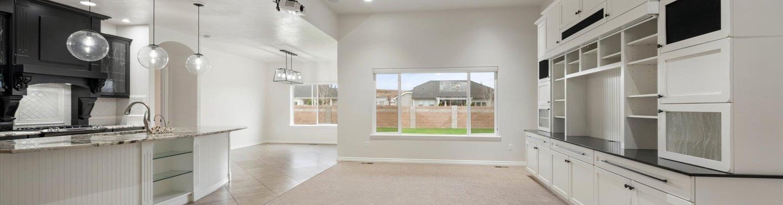 9th Ave, Kennewick, Washington 99336, 4 Bedrooms Bedrooms, 0 ,2 BathroomsBathrooms,Houses,For Sale,9th Ave,0,289165