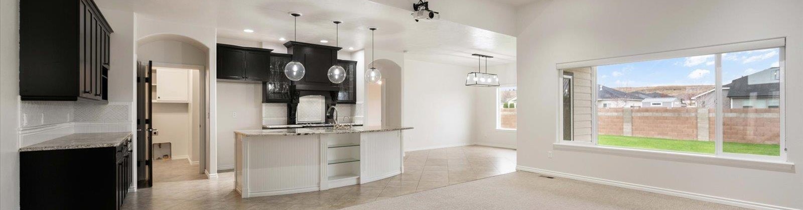 9th Ave, Kennewick, Washington 99336, 4 Bedrooms Bedrooms, 0 ,2 BathroomsBathrooms,Houses,For Sale,9th Ave,0,289165