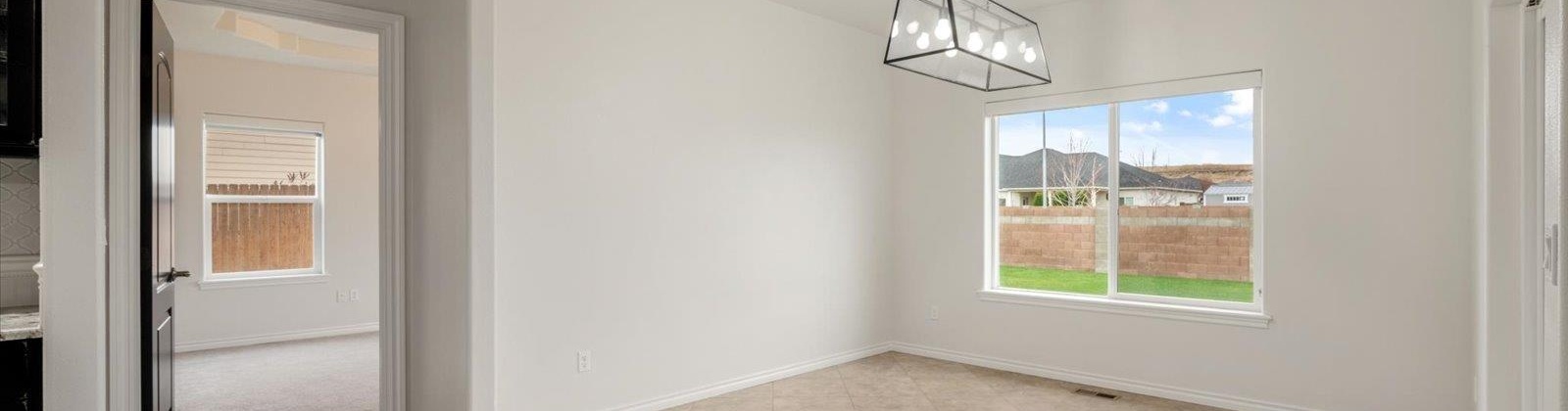 9th Ave, Kennewick, Washington 99336, 4 Bedrooms Bedrooms, 0 ,2 BathroomsBathrooms,Houses,For Sale,9th Ave,0,289165