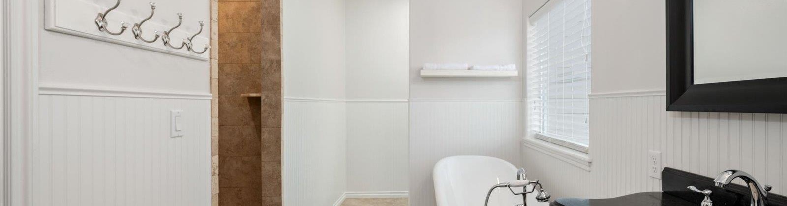 9th Ave, Kennewick, Washington 99336, 4 Bedrooms Bedrooms, 0 ,2 BathroomsBathrooms,Houses,For Sale,9th Ave,0,289165