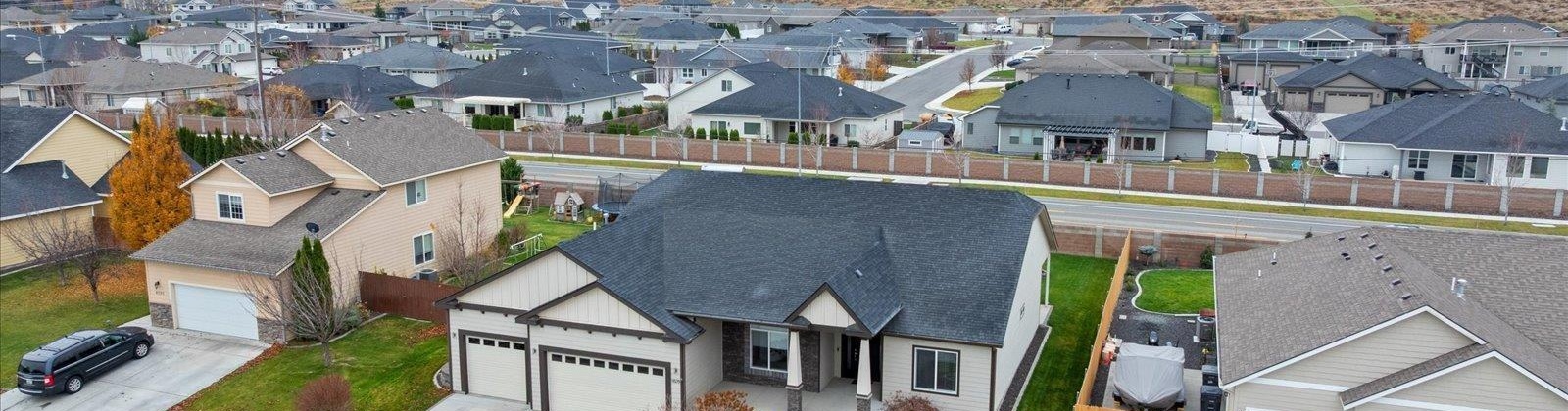 9th Ave, Kennewick, Washington 99336, 4 Bedrooms Bedrooms, 0 ,2 BathroomsBathrooms,Houses,For Sale,9th Ave,0,289165