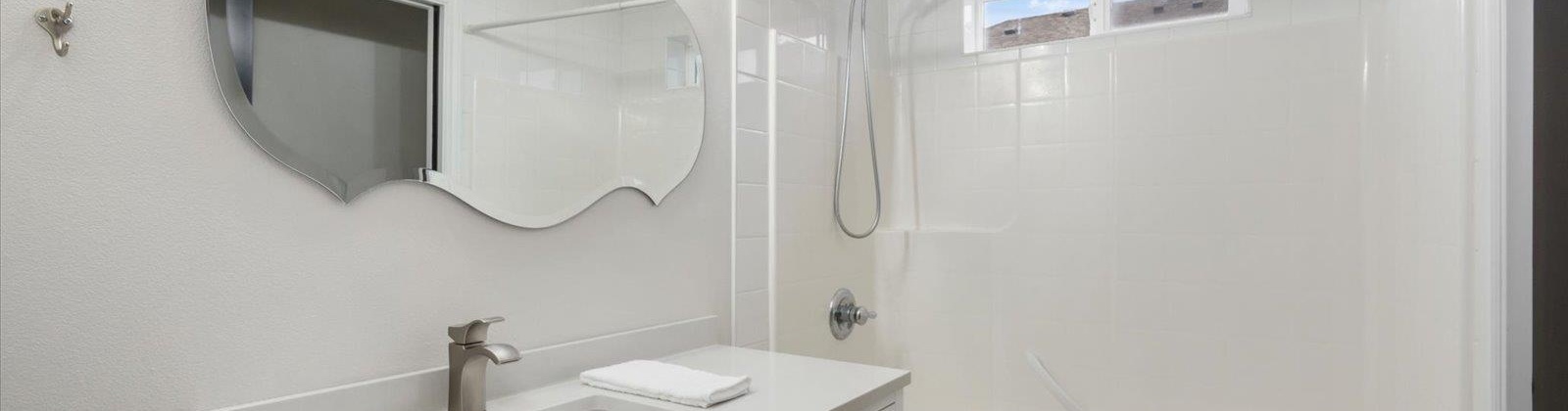 9th Ave, Kennewick, Washington 99336, 4 Bedrooms Bedrooms, 0 ,2 BathroomsBathrooms,Houses,For Sale,9th Ave,0,289165