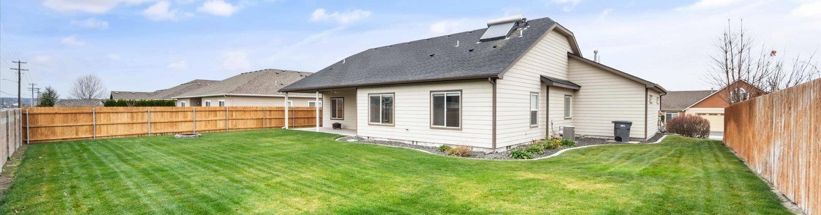 9th Ave, Kennewick, Washington 99336, 4 Bedrooms Bedrooms, 0 ,2 BathroomsBathrooms,Houses,For Sale,9th Ave,0,289165