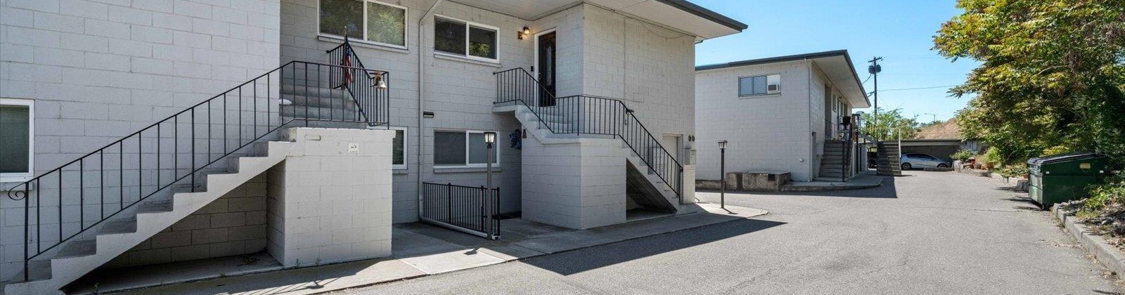 Waverly Place, Kennewick, Washington 99336, 2 Bedrooms Bedrooms, 0 ,1 BathroomBathrooms,For Sale,Waverly Place,0,284092