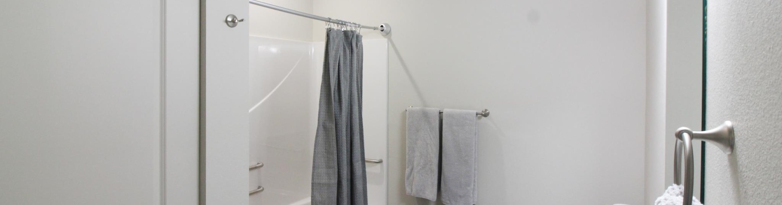 8th Avenue, Othello, Washington 99327, 2 Bedrooms Bedrooms, 0 ,2 BathroomsBathrooms,Commercial,For Rent,8th Avenue,0,285349