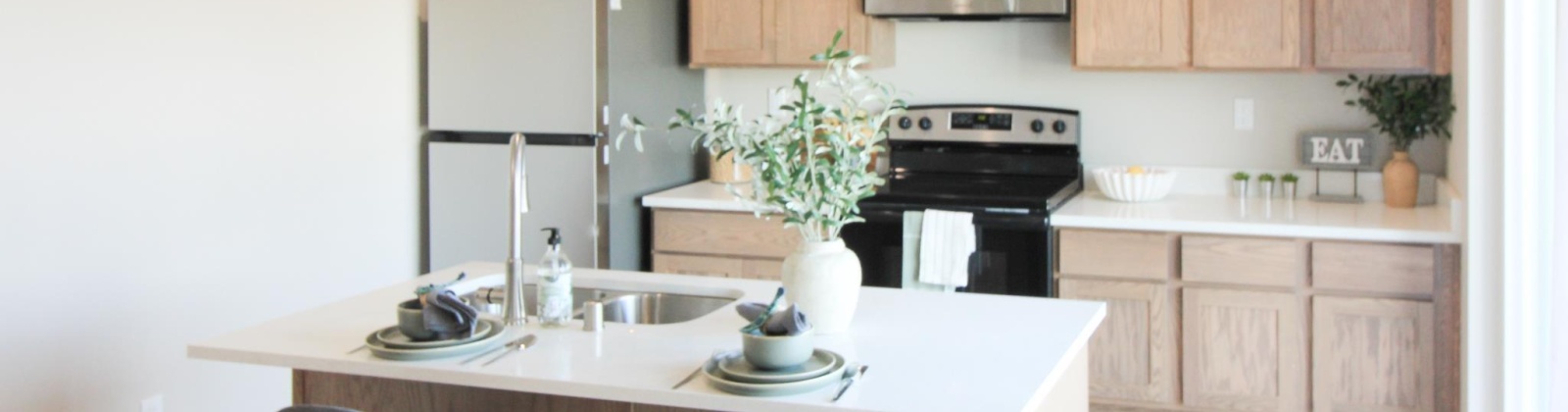 8th Avenue, Othello, Washington 99327, 2 Bedrooms Bedrooms, 0 ,2 BathroomsBathrooms,Commercial,For Rent,8th Avenue,0,285349