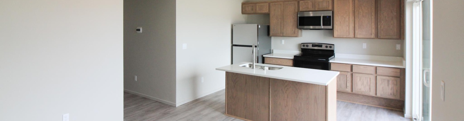 8th Avenue, Othello, Washington 99327, 2 Bedrooms Bedrooms, 0 ,2 BathroomsBathrooms,Commercial,For Rent,8th Avenue,0,285349