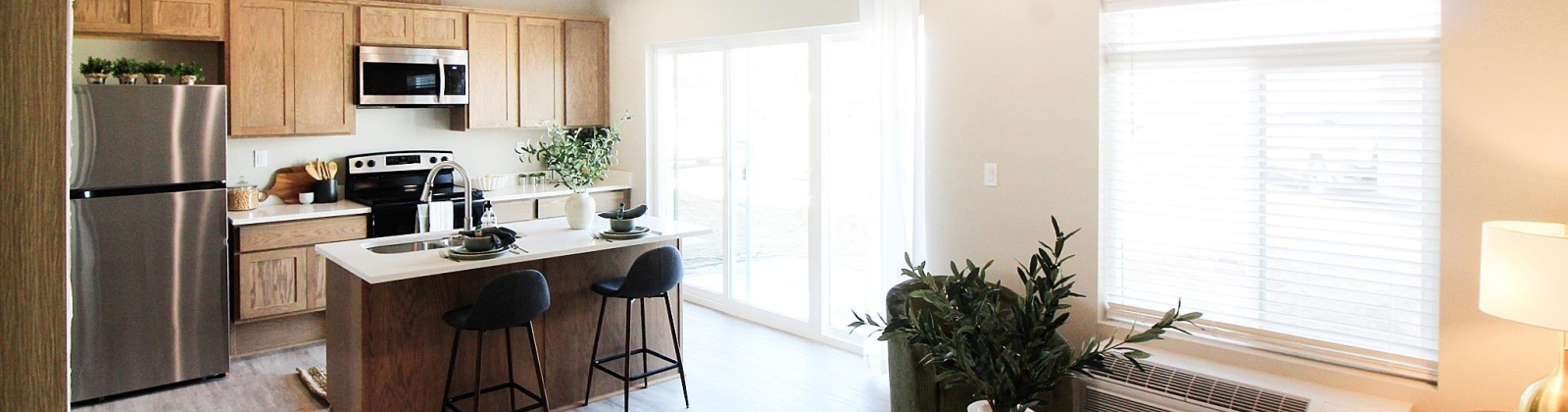 8th Avenue, Othello, Washington 99327, 2 Bedrooms Bedrooms, 0 ,2 BathroomsBathrooms,Commercial,For Rent,8th Avenue,0,285349