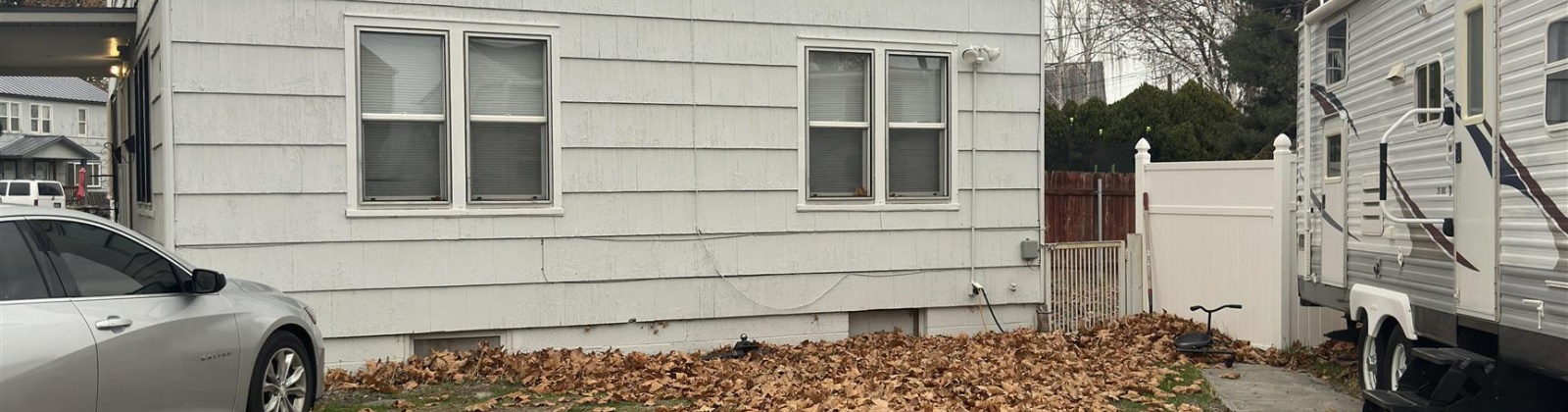 Thayer, Richland, Washington 99354, 7 Bedrooms Bedrooms, 0 ,3 BathroomsBathrooms,Multi-family,For Sale,Thayer,0,289172