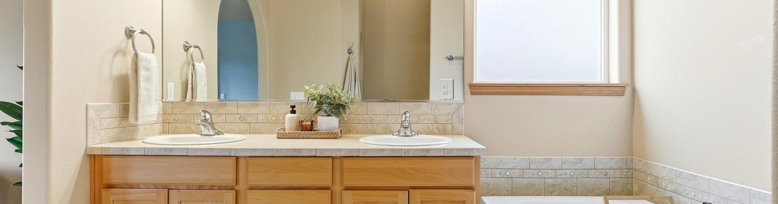 Losino Ave., West Richland, Washington 99353, 4 Bedrooms Bedrooms, 0 ,2 BathroomsBathrooms,Houses,For Sale,Losino Ave.,0,289174