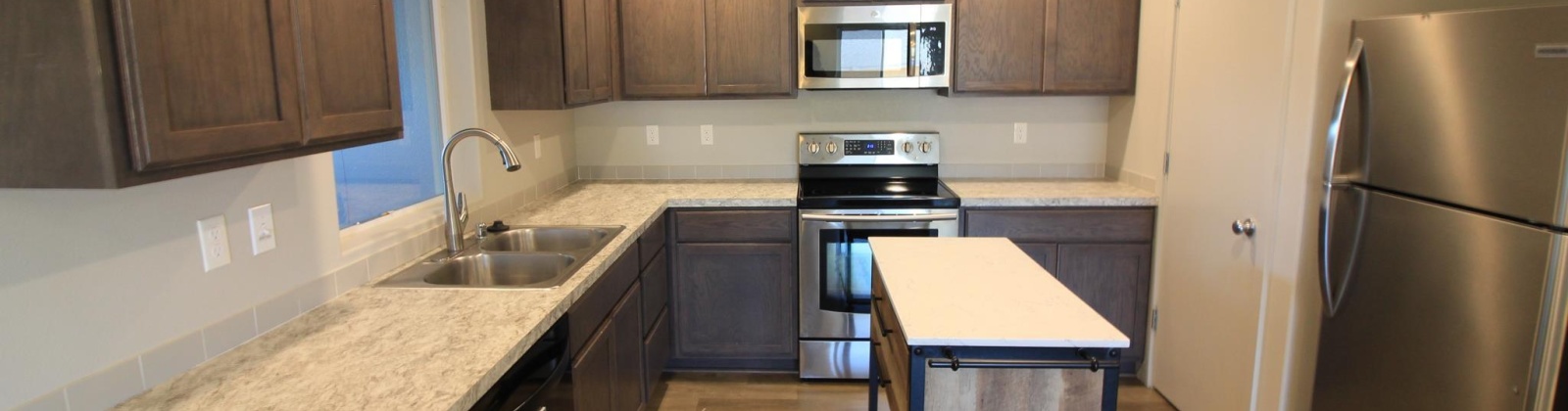 Cedar Avenue, Pasco, Washington 99301, 3 Bedrooms Bedrooms, 0 ,2 BathroomsBathrooms,Condos/townhomes,For Rent,Cedar Avenue,0,286617