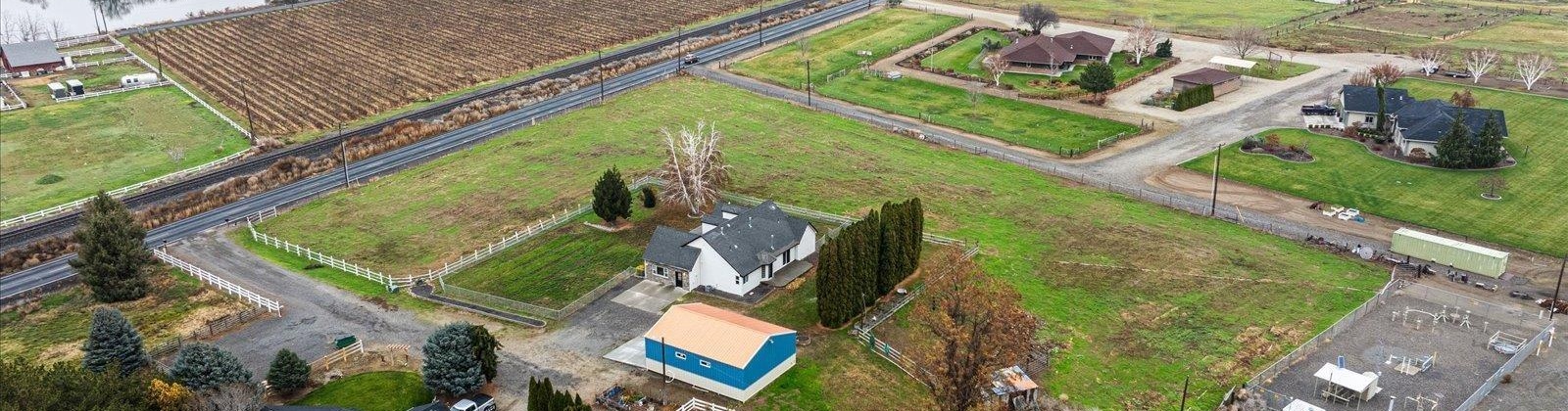 Bennett Ave, Prosser, Washington 99350, 3 Bedrooms Bedrooms, 0 ,2 BathroomsBathrooms,Houses,For Sale,Bennett Ave,0,289179