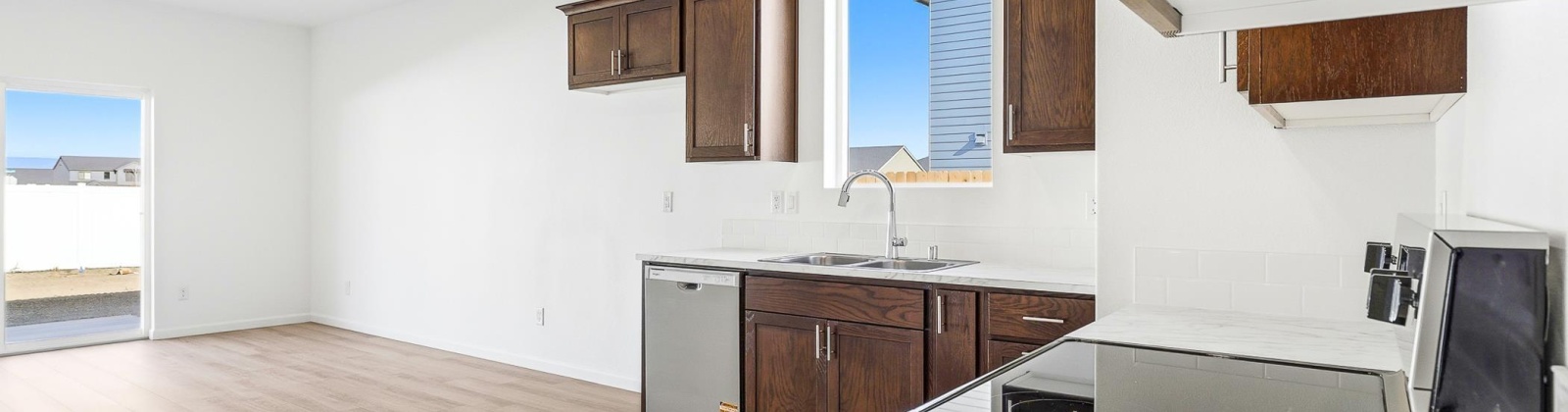 Amberly Ave, Grandview, Washington 98930, 3 Bedrooms Bedrooms, 0 ,2 BathroomsBathrooms,Houses,For Sale,Amberly Ave,0,289199