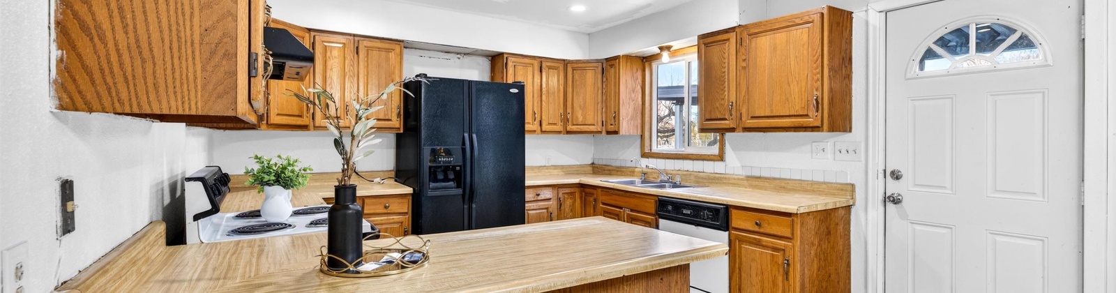 Sylvester Street, Pasco, Washington 99301, 3 Bedrooms Bedrooms, 0 ,2 BathroomsBathrooms,Houses,For Sale,Sylvester Street,0,289212