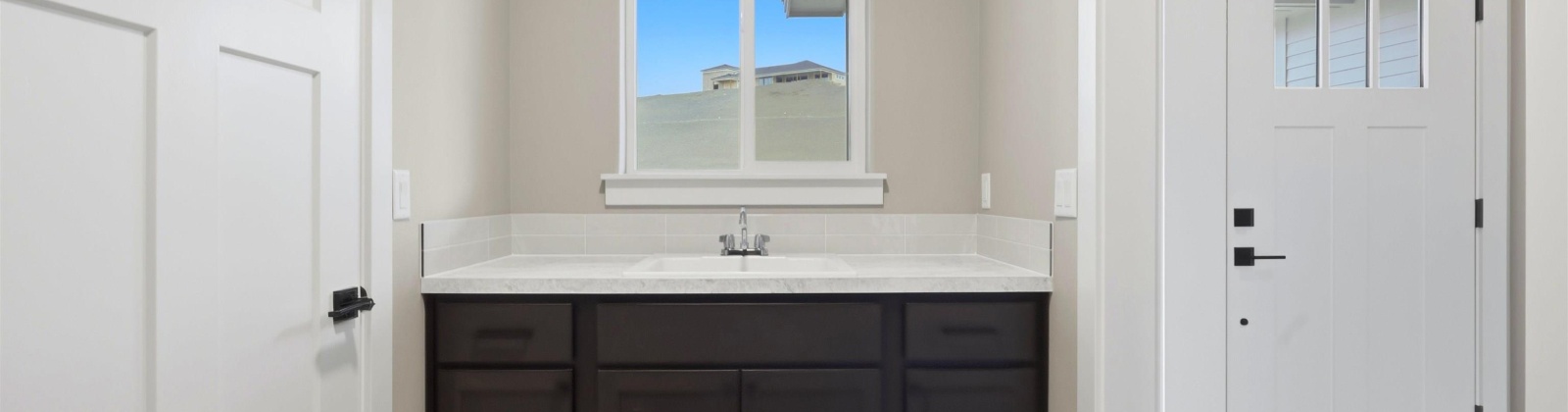 Thebes St., West Richland, Washington 99353, 3 Bedrooms Bedrooms, 0 ,2 BathroomsBathrooms,Houses,For Sale,Thebes St.,0,289201