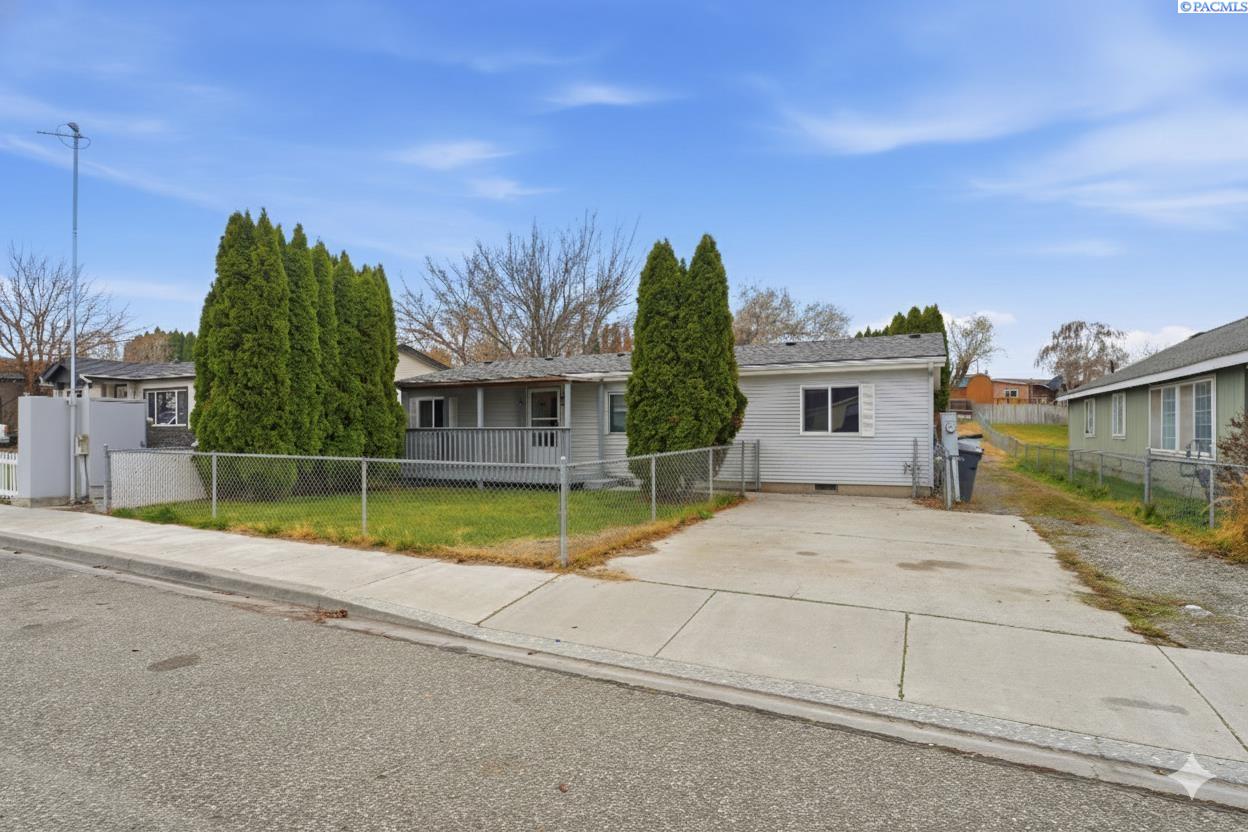 Canyon Ave., Kennewick, Washington 99336, 3 Bedrooms Bedrooms, 0 ,2 BathroomsBathrooms,Manufactured Homes,For Sale,Canyon Ave.,0,289220