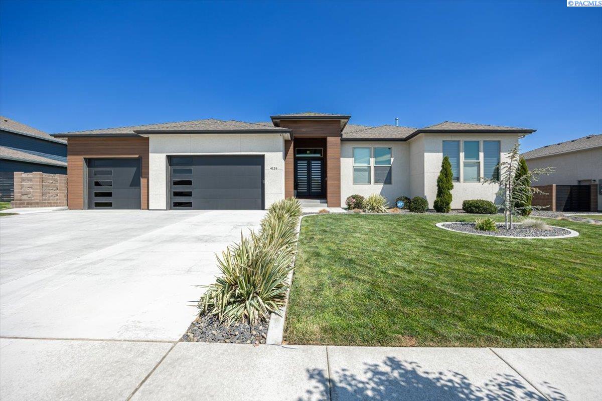 Highview St, Richland, Washington 99352, 5 Bedrooms Bedrooms, 0 ,3 BathroomsBathrooms,Houses,For Sale,Highview St,0,286716