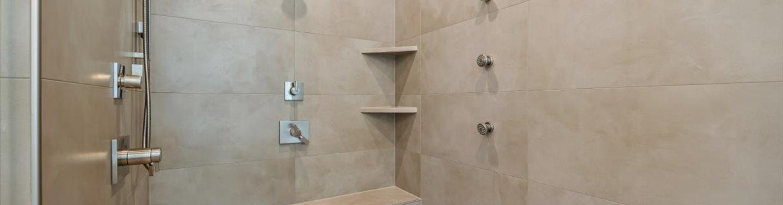 Highview St, Richland, Washington 99352, 5 Bedrooms Bedrooms, 0 ,3 BathroomsBathrooms,Houses,For Sale,Highview St,0,286716