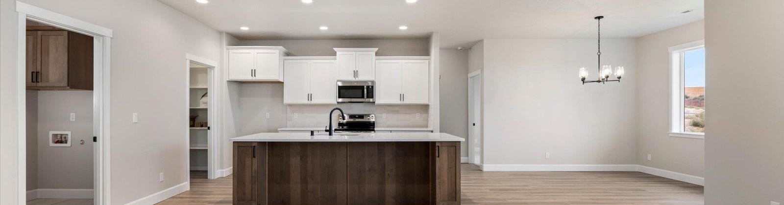 Belfair Pl., Kennewick, Washington 99338, 4 Bedrooms Bedrooms, 0 ,2 BathroomsBathrooms,Houses,For Sale,Belfair Pl.,0,289232