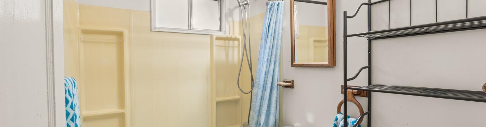 12th St, Sunnyside, Washington 98944, 4 Bedrooms Bedrooms, 0 ,1 BathroomBathrooms,Houses,For Sale,12th St,0,289234