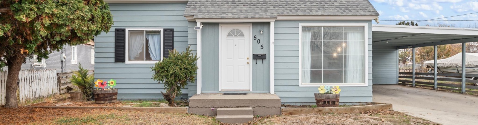 12th St, Sunnyside, Washington 98944, 4 Bedrooms Bedrooms, 0 ,1 BathroomBathrooms,Houses,For Sale,12th St,0,289234