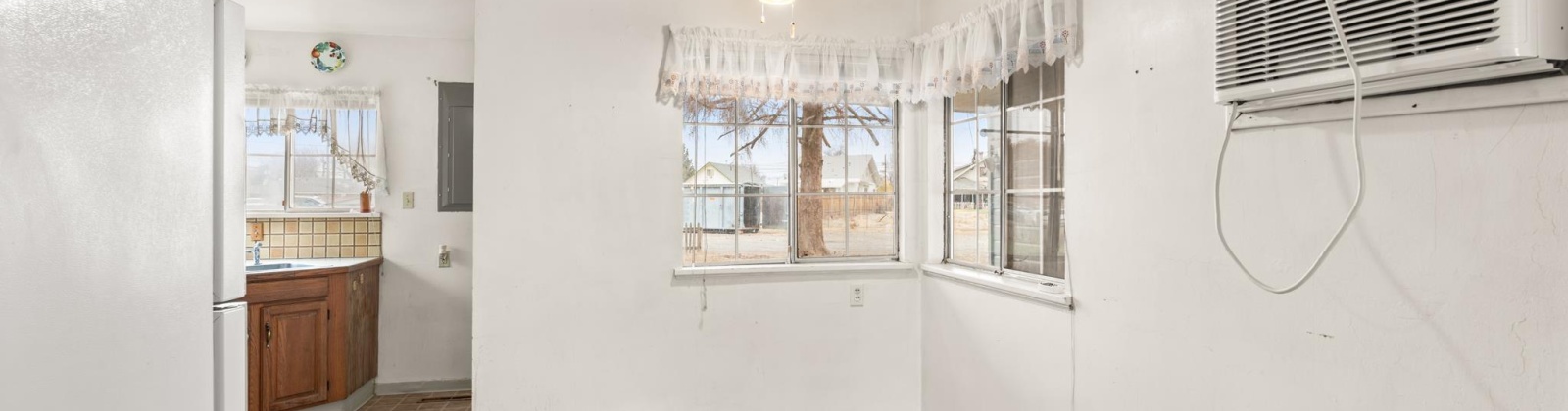 12th St, Sunnyside, Washington 98944, 4 Bedrooms Bedrooms, 0 ,1 BathroomBathrooms,Houses,For Sale,12th St,0,289234