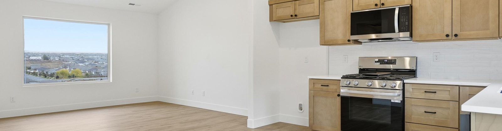 28th Ave, Kennewick, Washington 99338, 3 Bedrooms Bedrooms, 0 ,2 BathroomsBathrooms,Houses,For Sale,28th Ave,0,289236