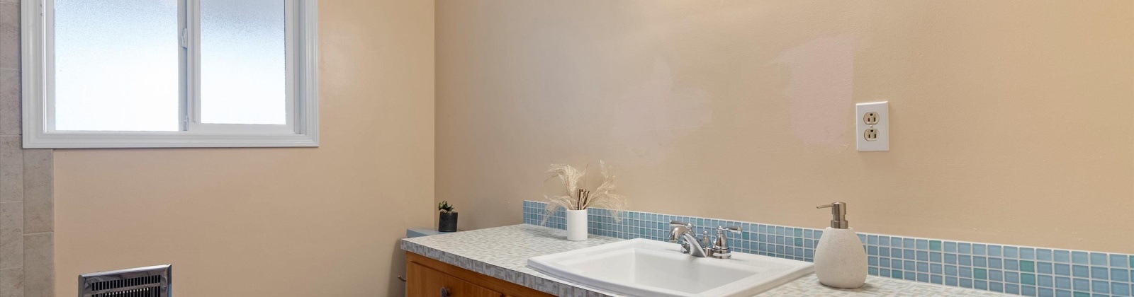 Fruitland St, Kennewick, Washington 99337, 4 Bedrooms Bedrooms, 0 ,3 BathroomsBathrooms,Houses,For Sale,Fruitland St,0,287305