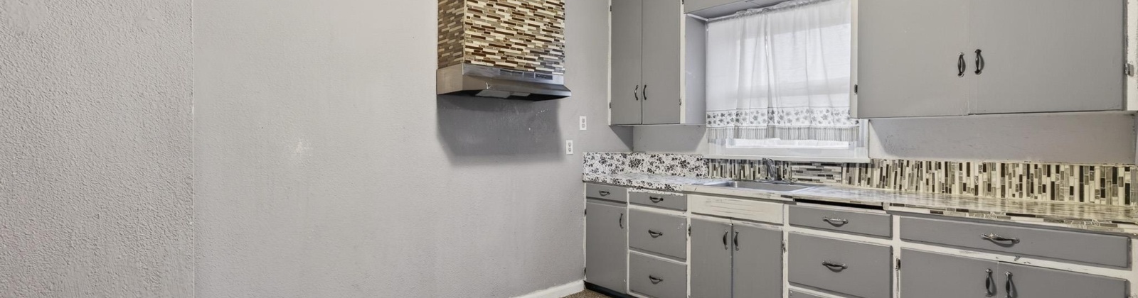 Yakima St, Pasco, Washington 99301, 2 Bedrooms Bedrooms, 0 ,5 BathroomsBathrooms,Houses,For Sale,Yakima St,0,289267