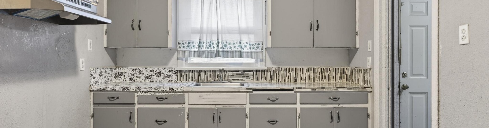 Yakima St, Pasco, Washington 99301, 2 Bedrooms Bedrooms, 0 ,5 BathroomsBathrooms,Houses,For Sale,Yakima St,0,289267