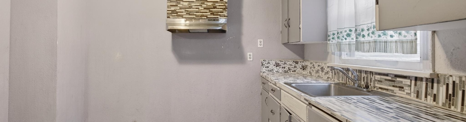 Yakima St, Pasco, Washington 99301, 2 Bedrooms Bedrooms, 0 ,5 BathroomsBathrooms,Houses,For Sale,Yakima St,0,289267