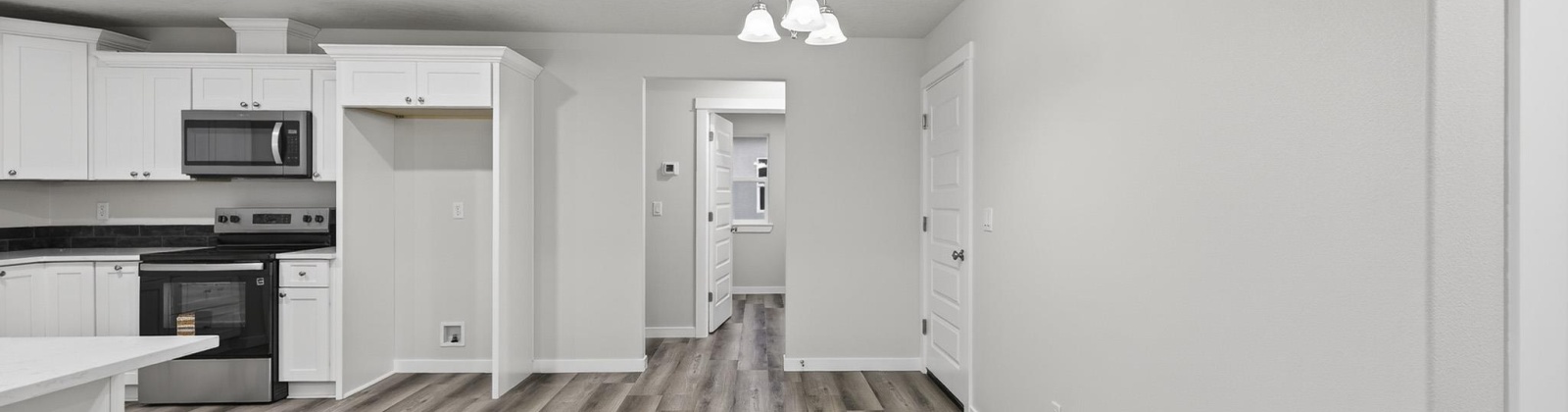 Eureka Ave, Pasco, Washington 99301, 4 Bedrooms Bedrooms, 0 ,2 BathroomsBathrooms,Houses,For Sale,Eureka Ave,0,289268