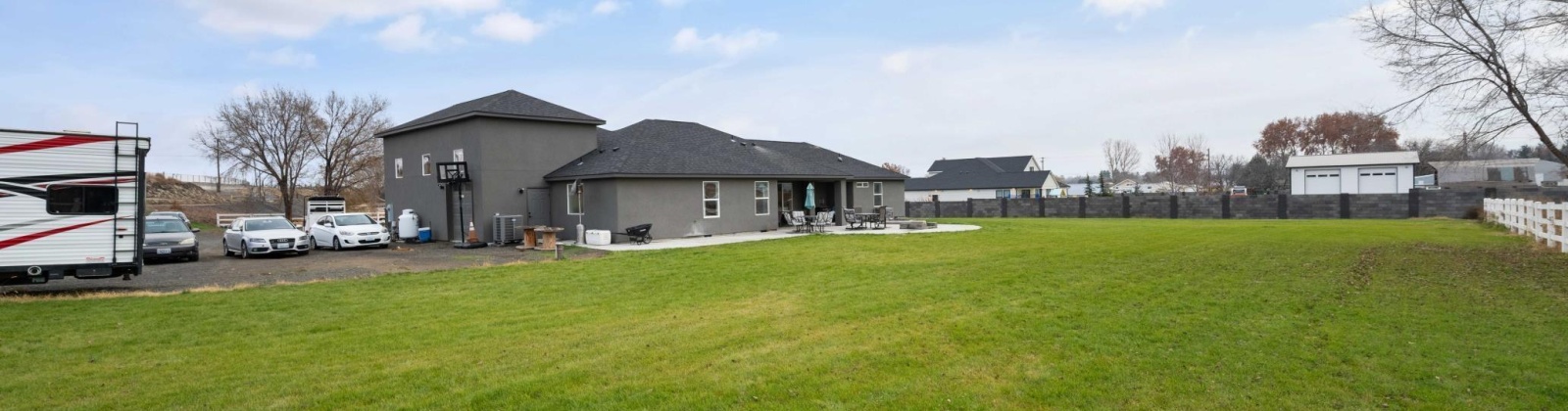 19th Ave, Kennewick, Washington 99337, 4 Bedrooms Bedrooms, 0 ,2 BathroomsBathrooms,Houses,For Sale,19th Ave,0,289264