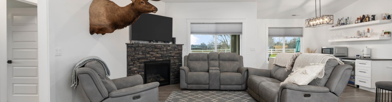 19th Ave, Kennewick, Washington 99337, 4 Bedrooms Bedrooms, 0 ,2 BathroomsBathrooms,Houses,For Sale,19th Ave,0,289264