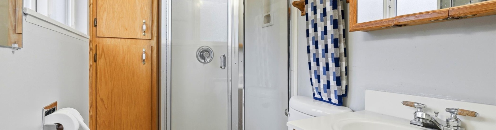 Ella St, Pasco, Washington 99301, 4 Bedrooms Bedrooms, 0 ,3 BathroomsBathrooms,Houses,For Sale,Ella St,0,289292