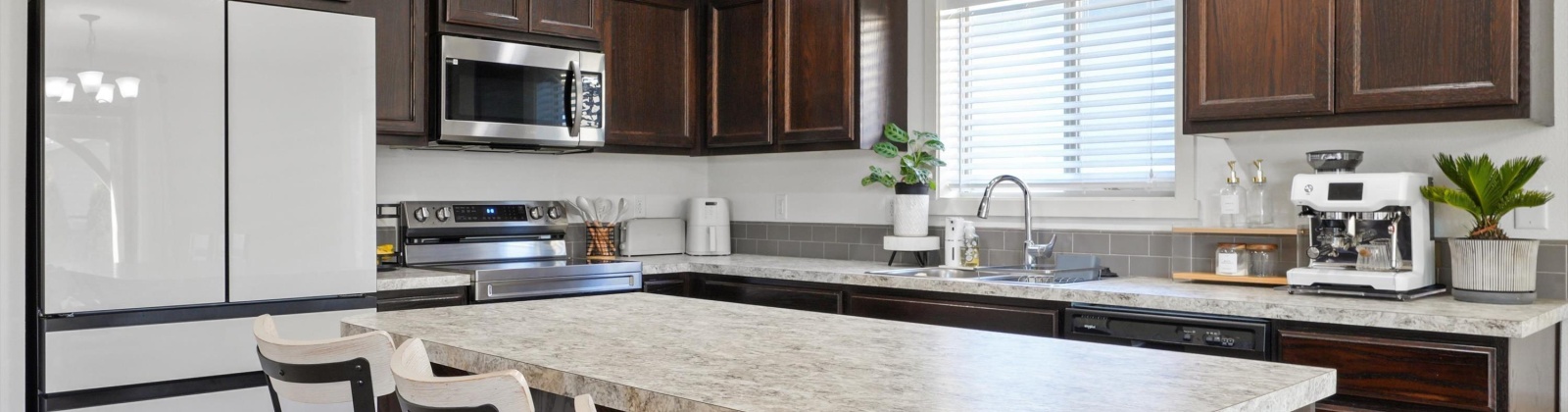 13th St, Sunnyside, Washington 98944, 4 Bedrooms Bedrooms, 0 ,2 BathroomsBathrooms,Houses,For Sale,13th St,0,289305