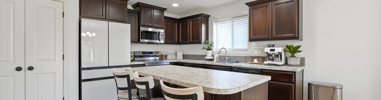 13th St, Sunnyside, Washington 98944, 4 Bedrooms Bedrooms, 0 ,2 BathroomsBathrooms,Houses,For Sale,13th St,0,289305