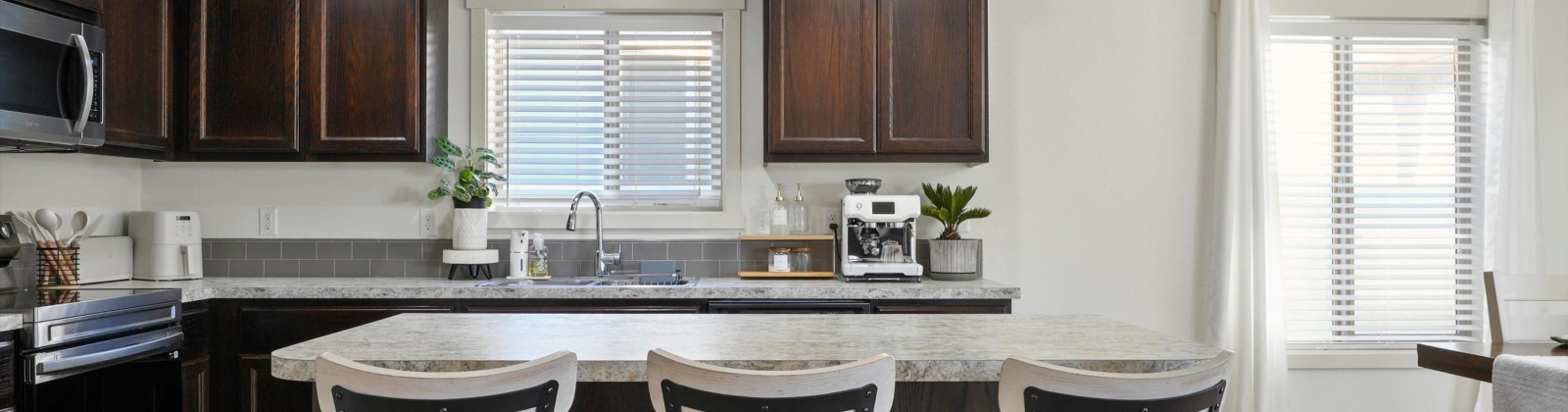 13th St, Sunnyside, Washington 98944, 4 Bedrooms Bedrooms, 0 ,2 BathroomsBathrooms,Houses,For Sale,13th St,0,289305