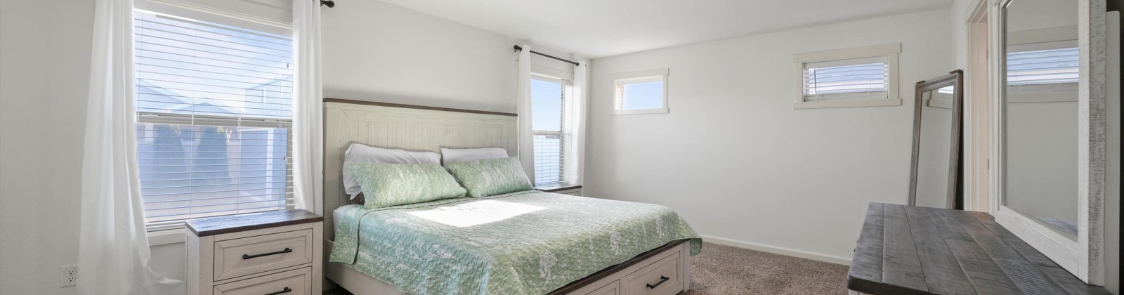 13th St, Sunnyside, Washington 98944, 4 Bedrooms Bedrooms, 0 ,2 BathroomsBathrooms,Houses,For Sale,13th St,0,289305