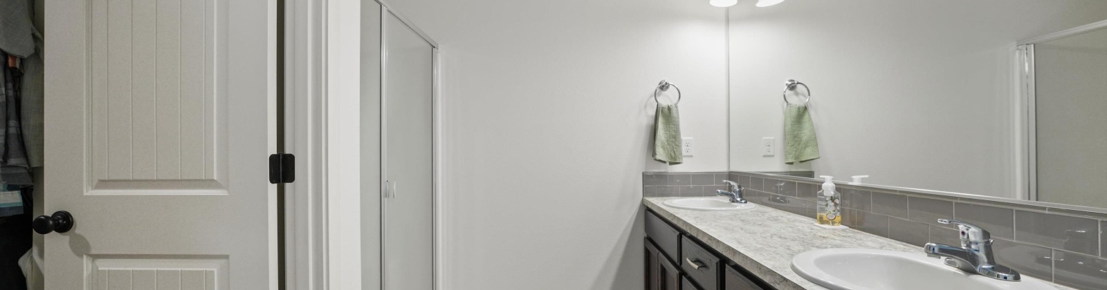 13th St, Sunnyside, Washington 98944, 4 Bedrooms Bedrooms, 0 ,2 BathroomsBathrooms,Houses,For Sale,13th St,0,289305