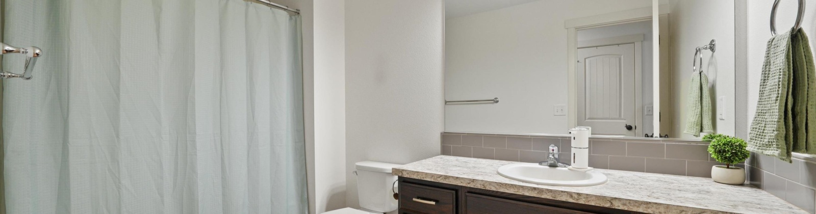 13th St, Sunnyside, Washington 98944, 4 Bedrooms Bedrooms, 0 ,2 BathroomsBathrooms,Houses,For Sale,13th St,0,289305