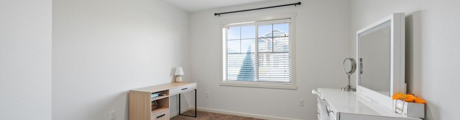 13th St, Sunnyside, Washington 98944, 4 Bedrooms Bedrooms, 0 ,2 BathroomsBathrooms,Houses,For Sale,13th St,0,289305