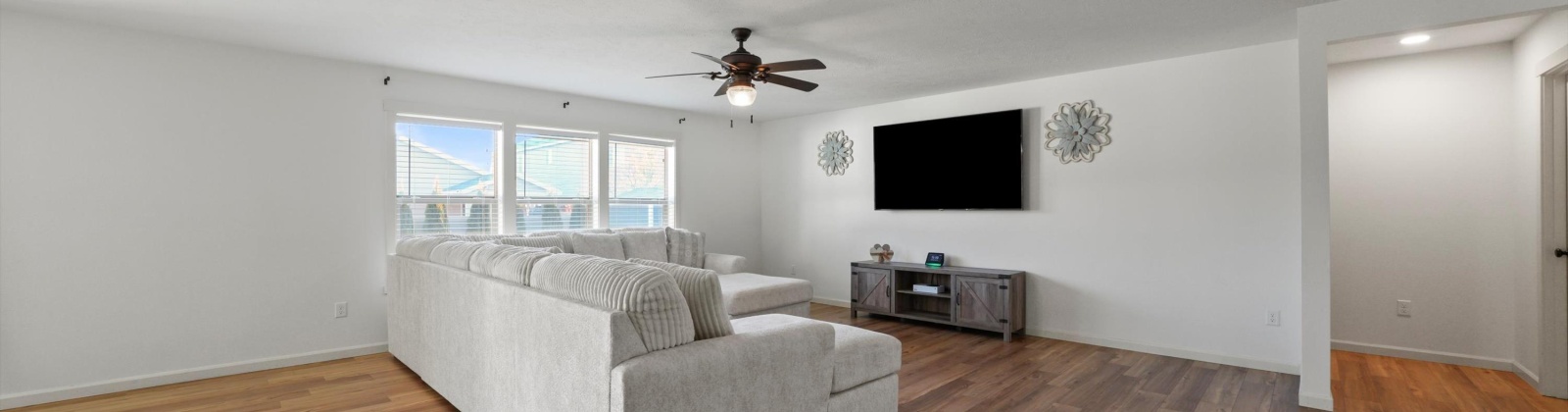 13th St, Sunnyside, Washington 98944, 4 Bedrooms Bedrooms, 0 ,2 BathroomsBathrooms,Houses,For Sale,13th St,0,289305