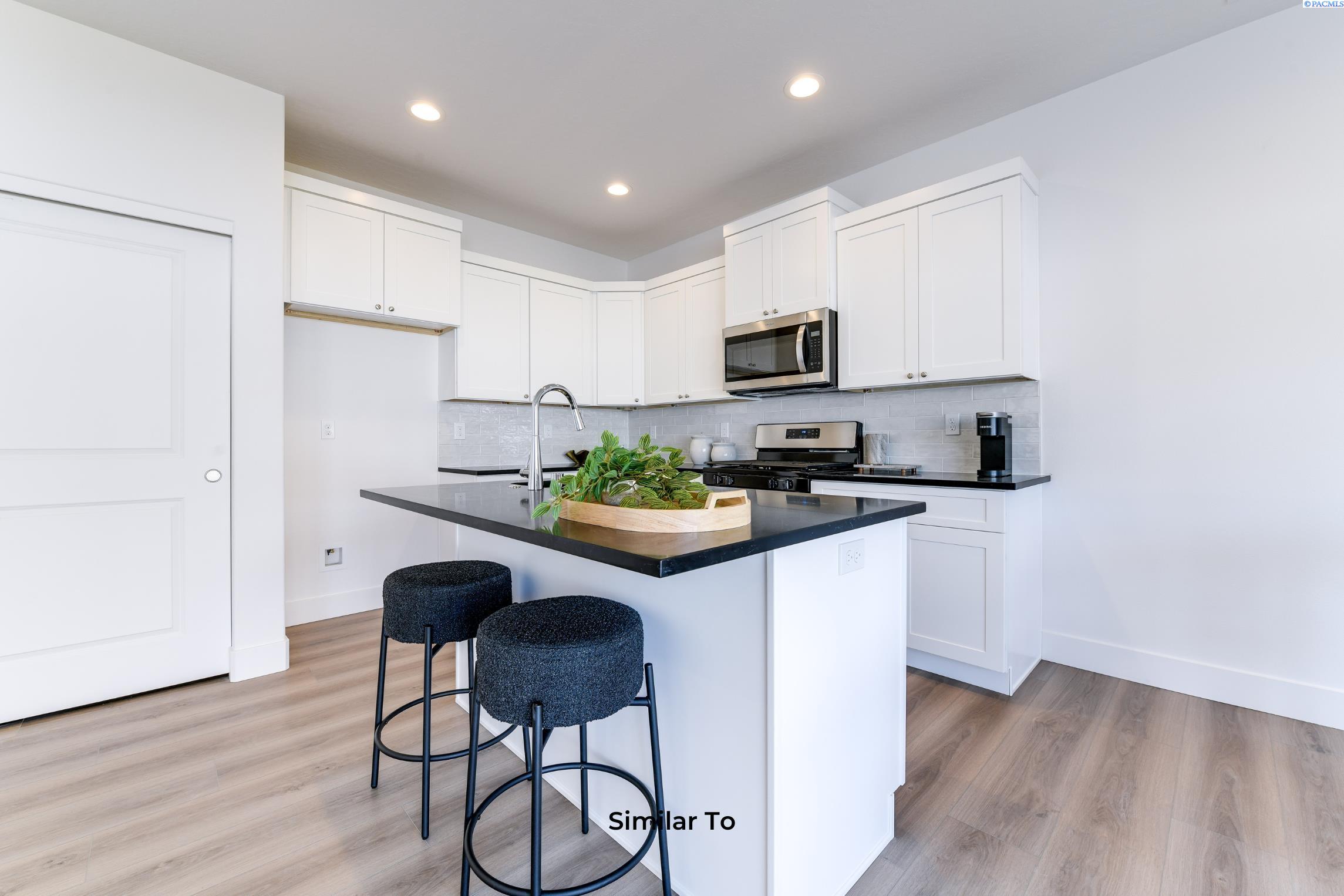 Road 114, Pasco, Washington 99301, 3 Bedrooms Bedrooms, 0 ,3 BathroomsBathrooms,Condos/townhomes,For Sale,Road 114,0,289307