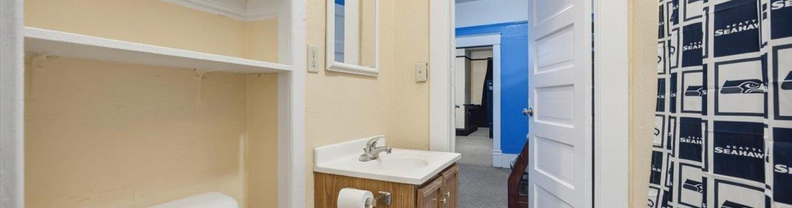 8th St., Sunnyside, Washington 98944, 2 Bedrooms Bedrooms, 0 ,2 BathroomsBathrooms,Houses,For Sale,8th St.,0,289315