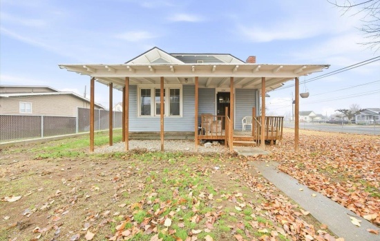 8th St., Sunnyside, Washington 98944, 2 Bedrooms Bedrooms, 0 ,2 BathroomsBathrooms,Houses,For Sale,8th St.,0,289315